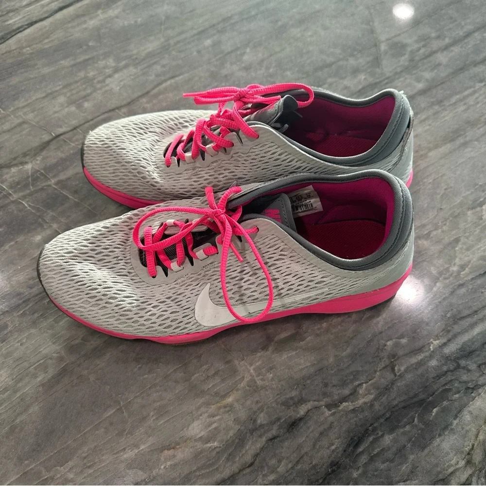 Nike Women's Zoom Fit Shoes Gray and Pink Training size 9 - Picture 5 of 7